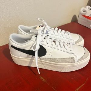 Nike Blazer Low Platform women’s Shoes 7.5